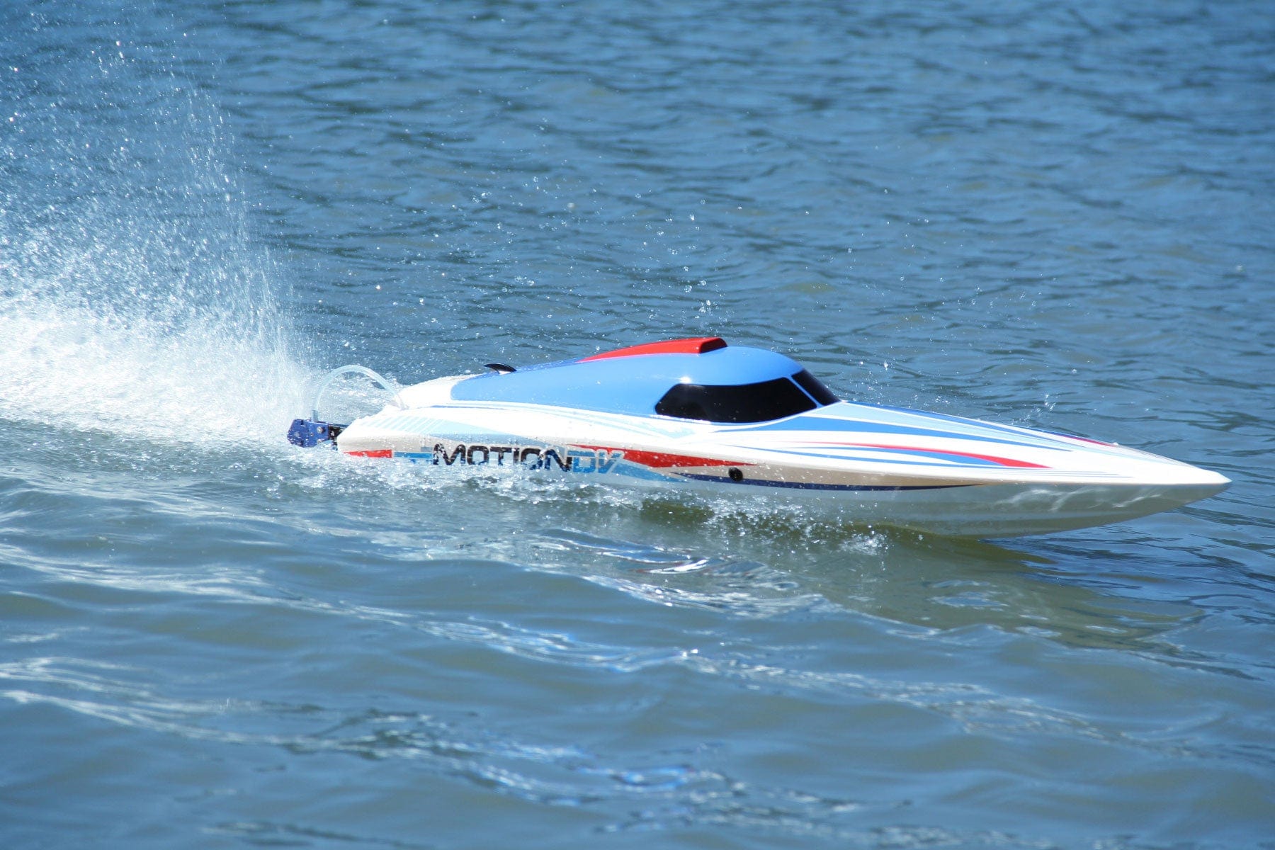 Bancroft Motion DV 950mm (37.4”) Extreme Deep Vee Racing Boat - RTR BNC1071-001