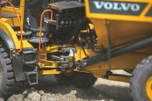 Load image into Gallery viewer, Double Eagle Volvo A40G 1/16 Scale Metal Hydraulic Articulated Dump Truck - RTR EE117-003
