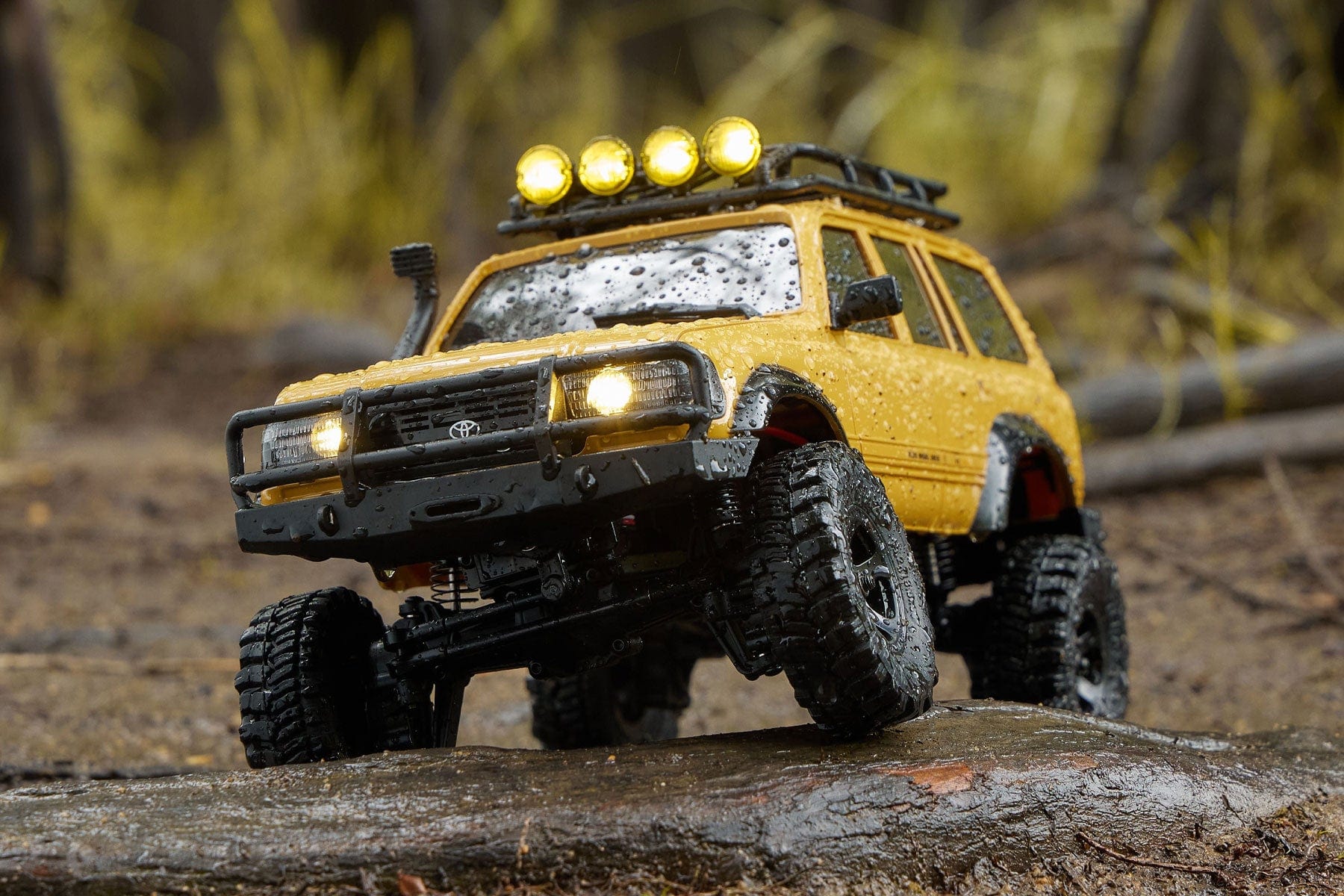 FMS Toyota LC80 Yellow 1/18 Scale 4WD Crawler - RTR FMS11831RTRYL