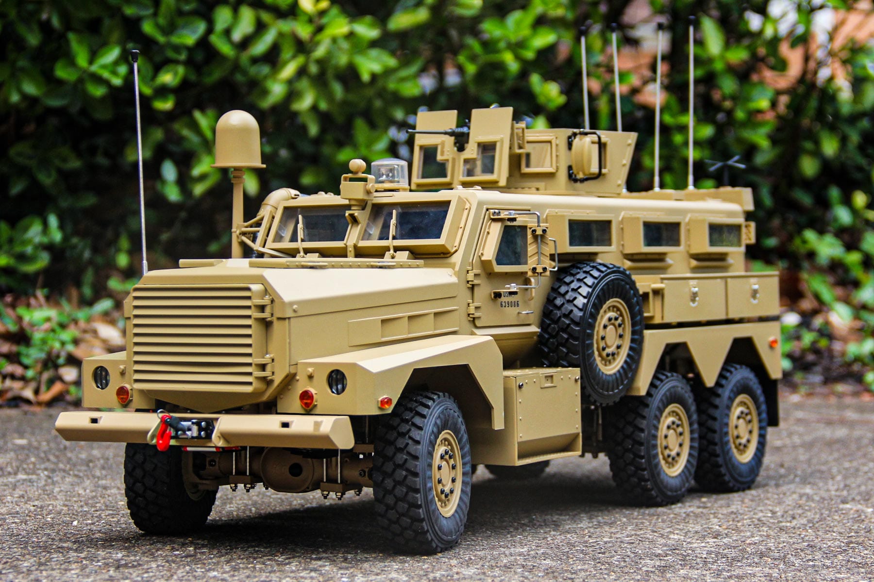 Heng Guan US Military MRAP Tan 1/12 Scale 6x6 Armored Tactical Vehicle - RTR - (OPEN BOX) HGN-P602PRO(OB)