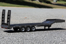 Load image into Gallery viewer, Huina 1/18 Scale Grey Platform Semi Trailer - RTR HUA1502-G
