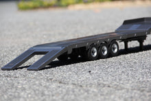 Load image into Gallery viewer, Huina 1/18 Scale Grey Platform Semi Trailer - RTR HUA1502-G
