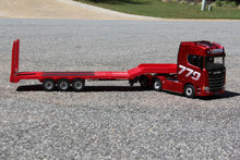 Load image into Gallery viewer, Huina 1/18 Scale Red Platform Semi Trailer - RTR HUA1502

