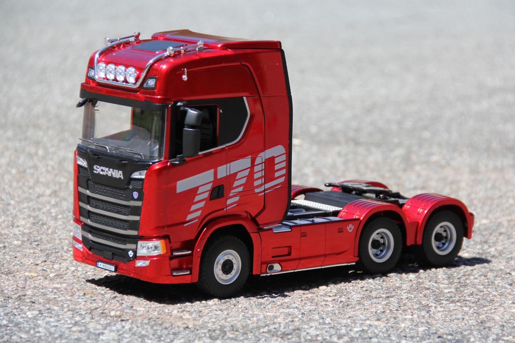 Huina Scania 770S Red 1/18 Scale Semi Tractor - RTR HUA1501