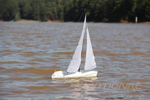 Load image into Gallery viewer, Bancroft Sportsail 550mm (22&quot;) Sailboat - RTR BNC1014-002
