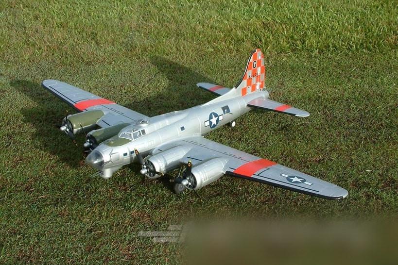 Freewing B-17 Flying Fortress Silver 1600mm (63