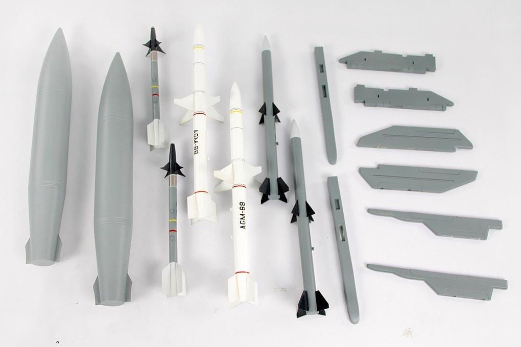 Freewing F-16C 90mm Complete Weapons Set and Pylons FJ3061190