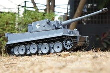 Load image into Gallery viewer, Heng Long German Tiger 1 Professional Edition 1/16 Scale Heavy Tank - RTR
