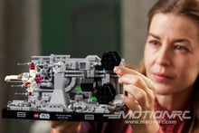 Load image into Gallery viewer, LEGO Star Wars Death Star Trench Run Diorama 75329
