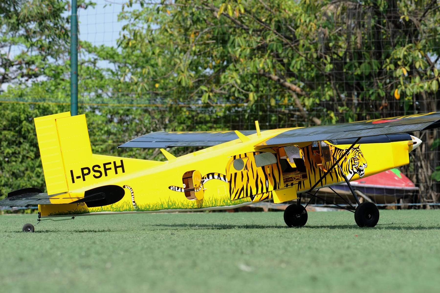 Nexa Pilatus PC-6 Tiger 2720mm (107