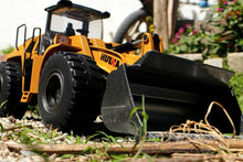 Load image into Gallery viewer, Huina C972M Die-Cast 1/14 Scale Wheel Loader - RTR - (OPEN BOX)
