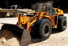 Load image into Gallery viewer, Huina C972M Die-Cast 1/14 Scale Wheel Loader - RTR - (OPEN BOX)
